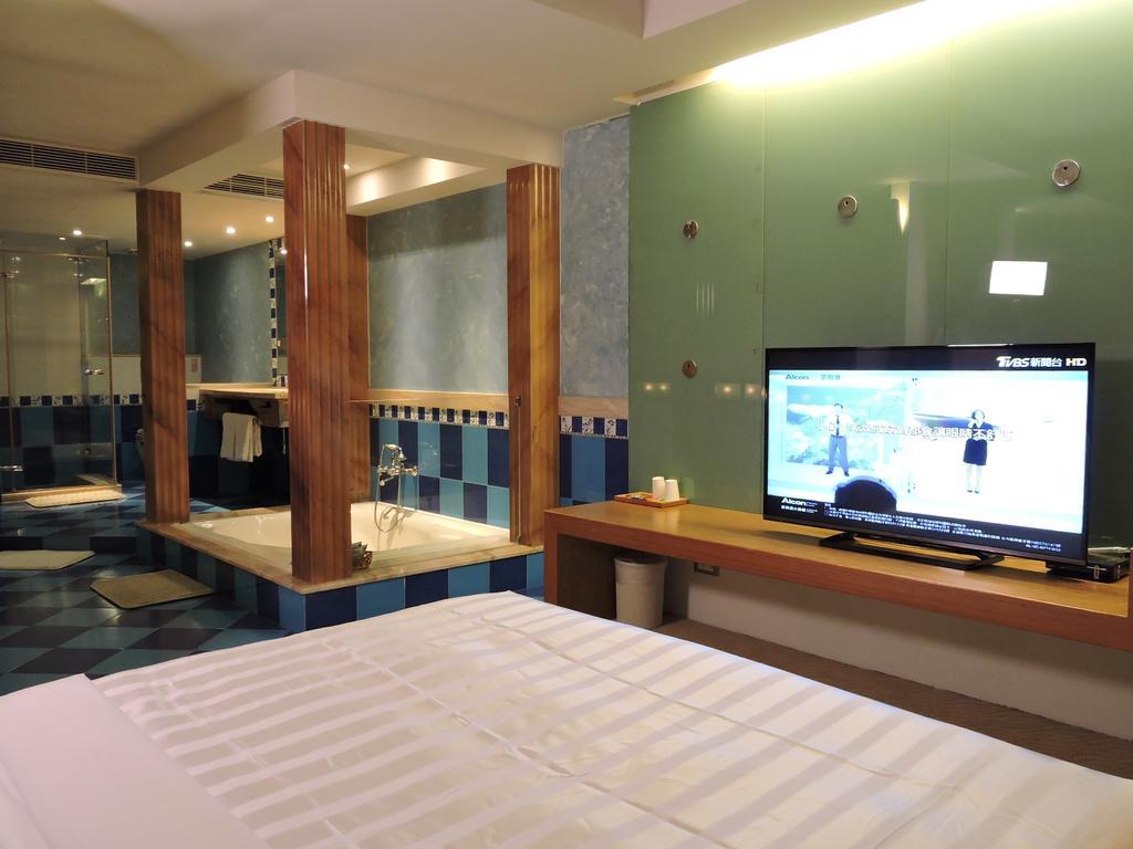 טאינאן Edinburgh Motel מראה חיצוני תמונה