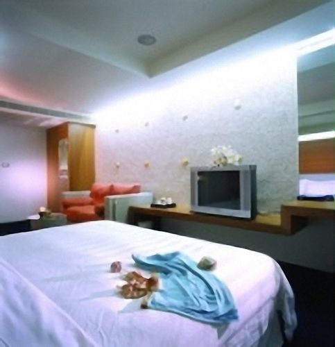 טאינאן Edinburgh Motel מראה חיצוני תמונה