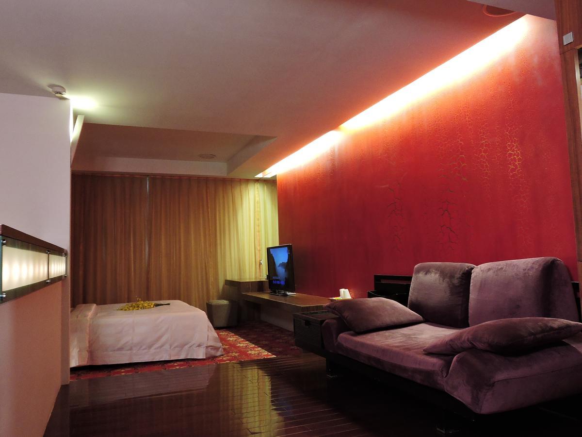 טאינאן Edinburgh Motel מראה חיצוני תמונה