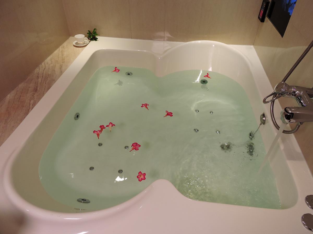 טאינאן Edinburgh Motel מראה חיצוני תמונה